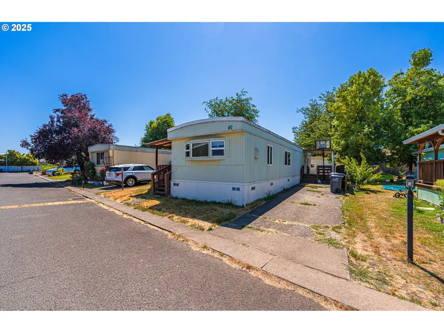 1415 S Bertelsen Rd #152, Eugene, OR 97402 - Image #2