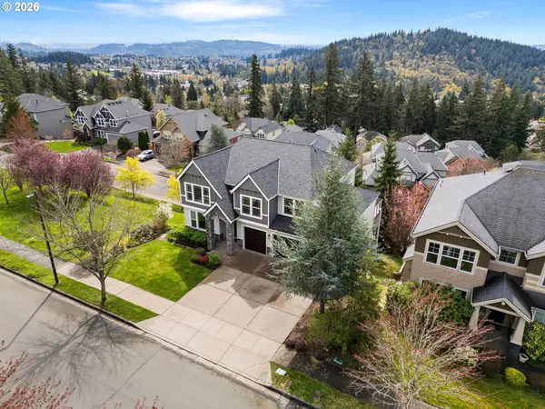 10928 SE Lenore St, HappyValley, OR 97086