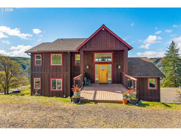 115 Wahkiacus Heights Rd, Wahkiacus, WA 98670