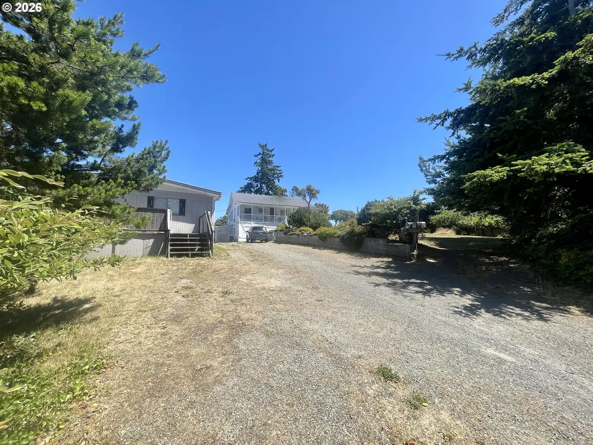 2519 Everett Ave, North Bend, OR 97459 - #1