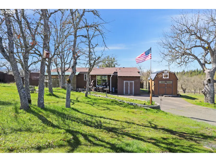 2505 Dry Creek Rd, Mosier, OR 97040 - #2