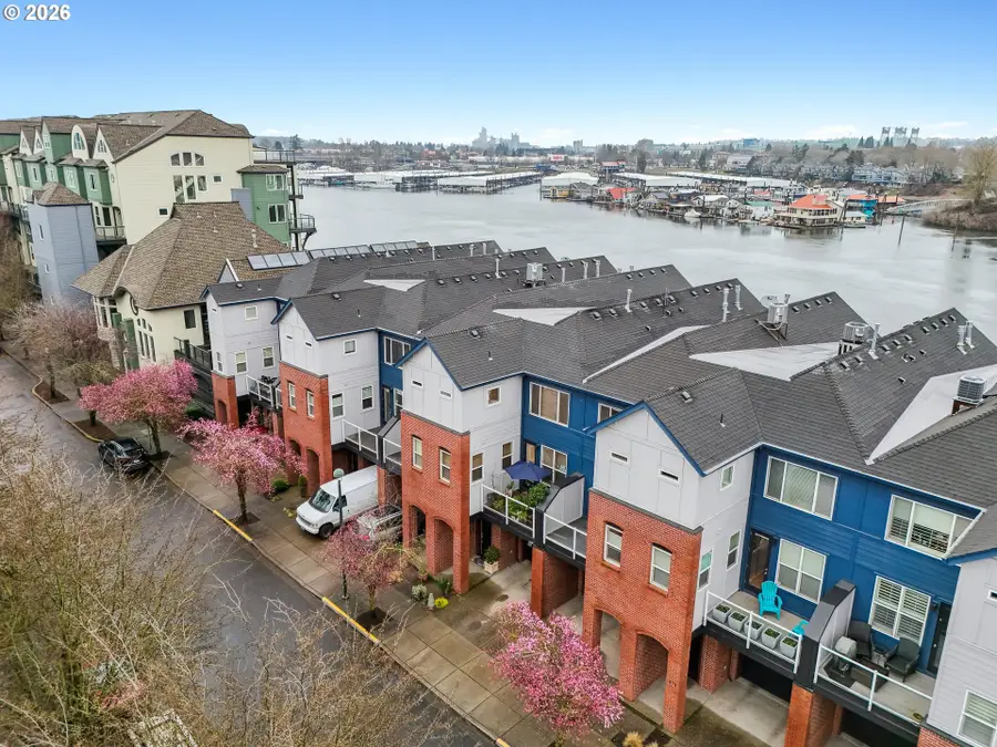875 N Harbour Dr, Portland, OR 97217 - #2