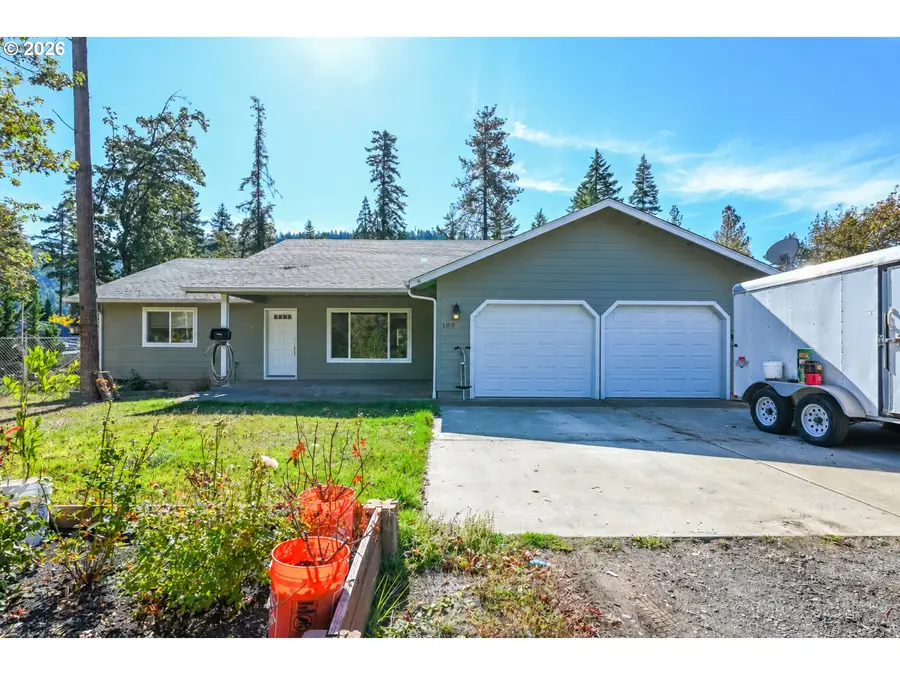 188 Trillium Ln, Tenmile, OR 97481 - #3