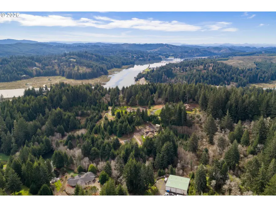 93505 Patterson Ln, Coos Bay, OR 97420 - #2