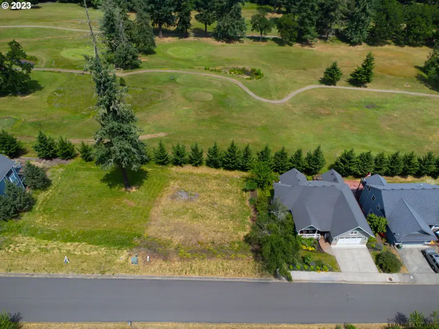 980 Holly Ave, Cottage Grove, OR 97424 - Image #3