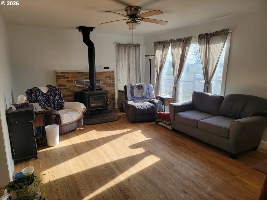 530 W A St, Burns, OR 97720 - #3