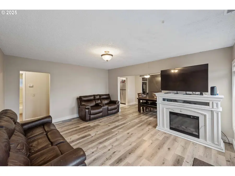 93660 Mckenna Ln, Coos Bay, OR 97420 - Image #3