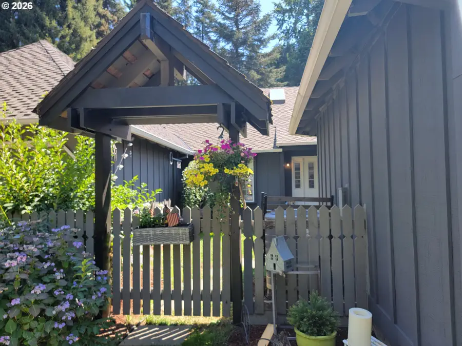 7666 SW Afton Ln, Durham, OR 97224 - #3