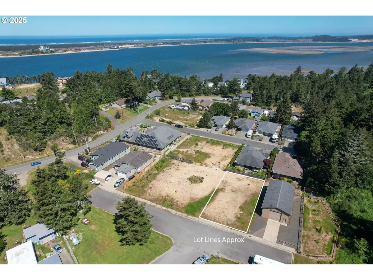 0 Division, Coos Bay, OR 97420 - Image #1