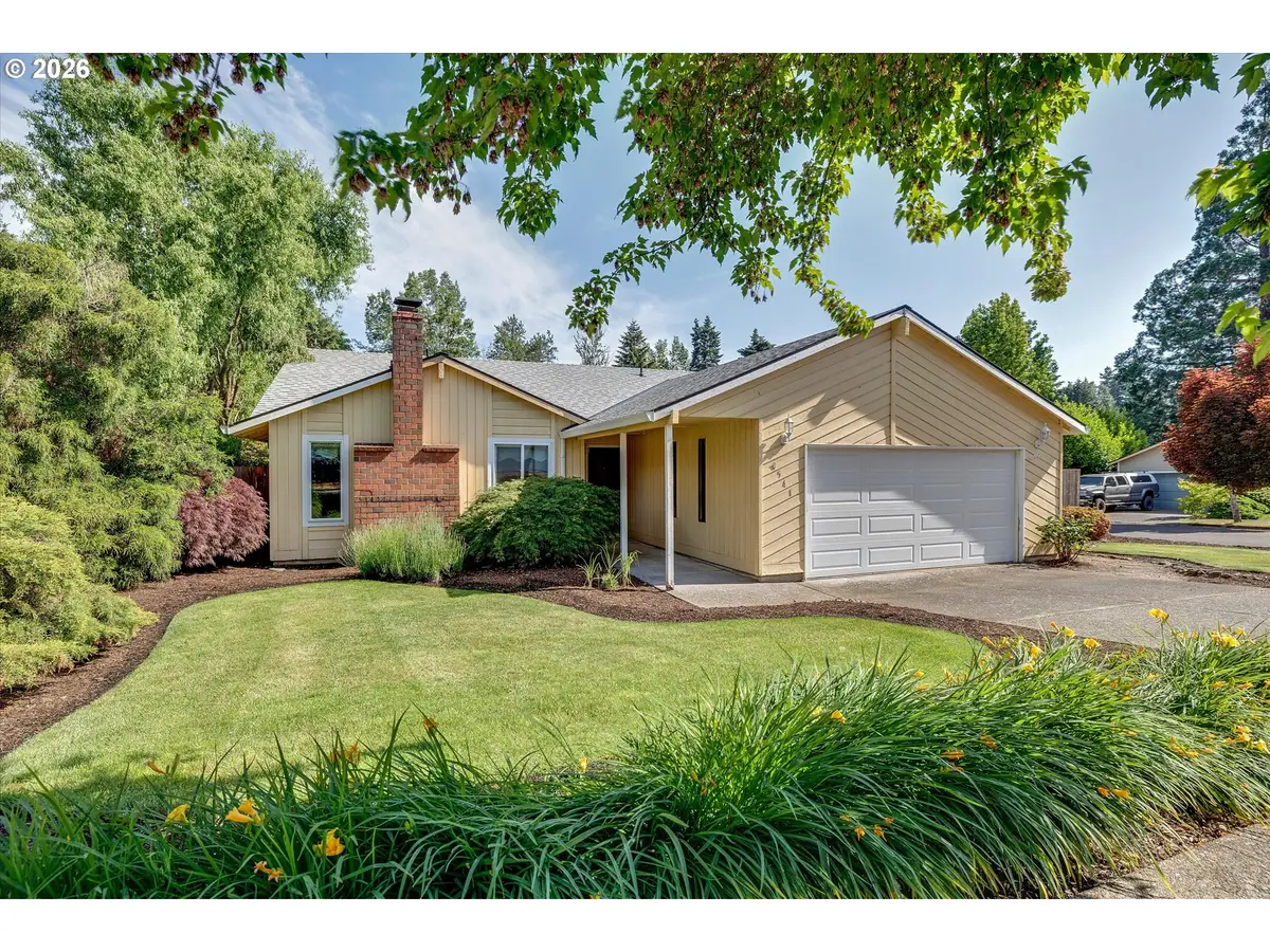 8541 SW Mandan Dr, Tualatin, OR 97062 - #1