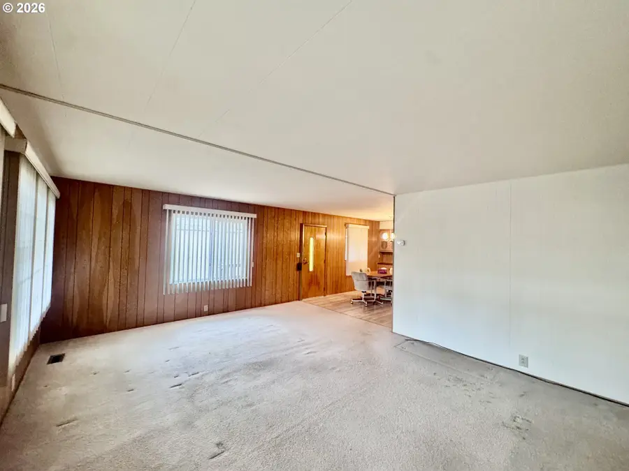 1800 Lakewood Ct #38, Eugene, OR 97402 - #2