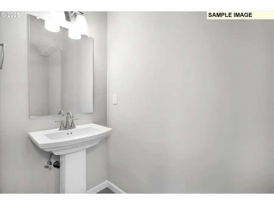 21 NW Mawrcrest Ave, Gresham, OR 97030 - Image #3