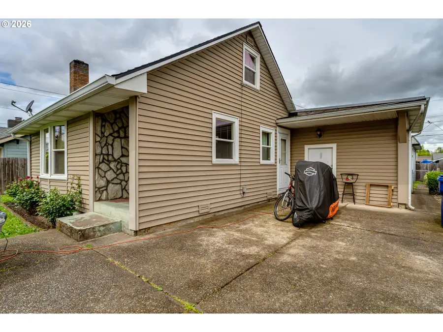 340 W M St, Springfield, OR 97477 - #3