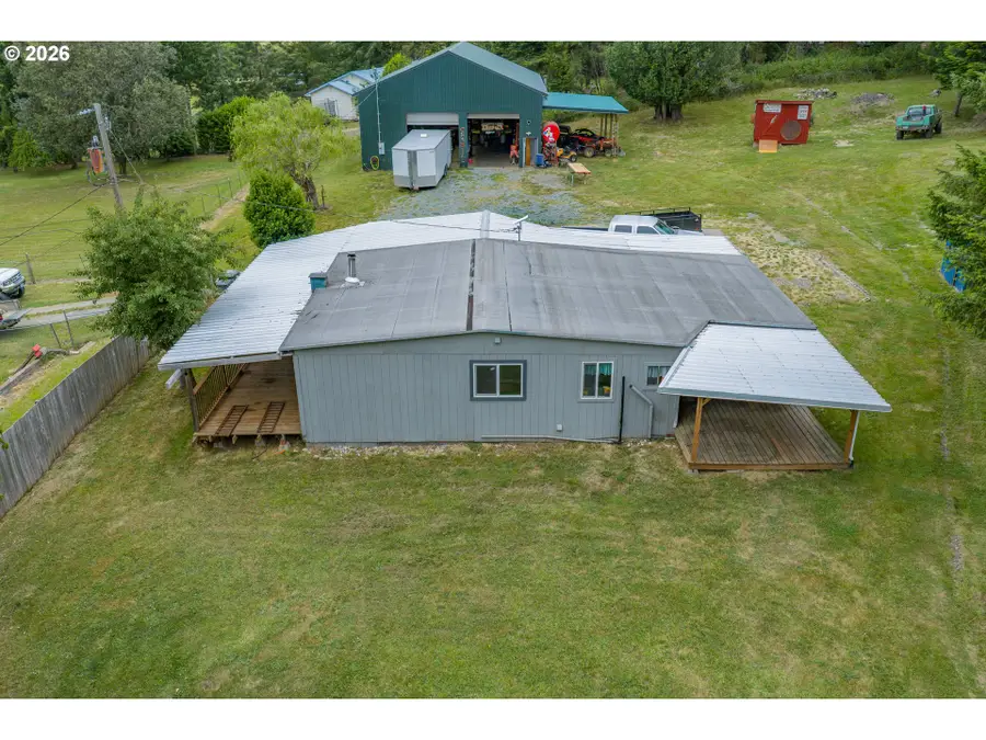95240 Brewster Ln, Remote, OR 97458 - #2