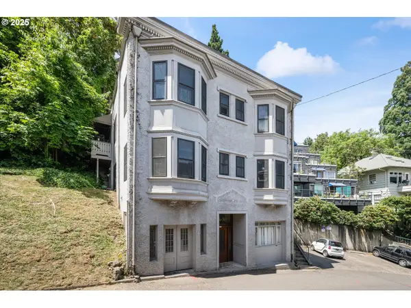 839 SW Green Ave, Portland, OR 97205