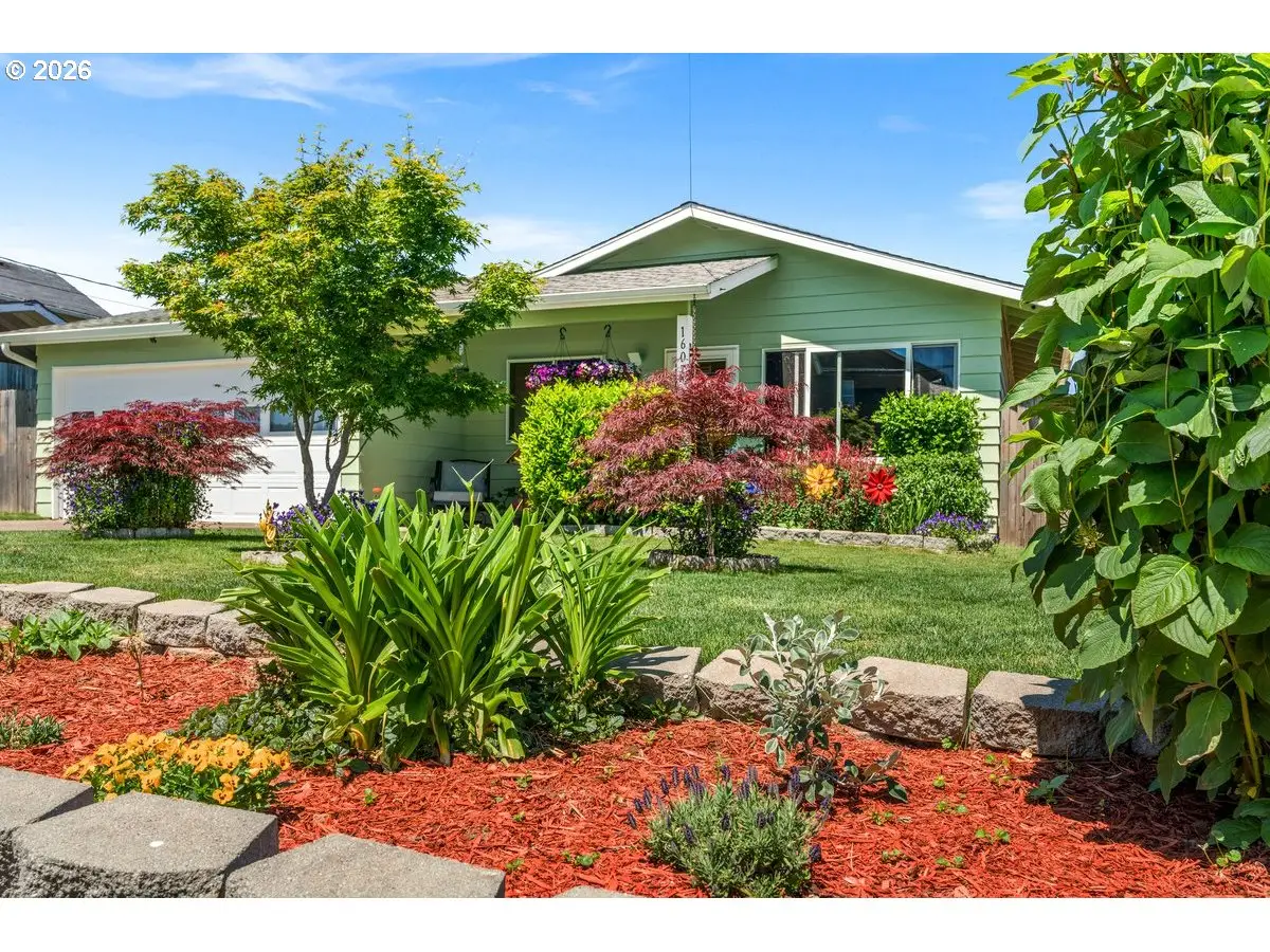 1607 23rd Ave, Forest Grove, OR 97116 - #1