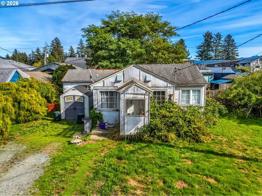 35895 8 Th St, Nehalem, OR 97131 - #2