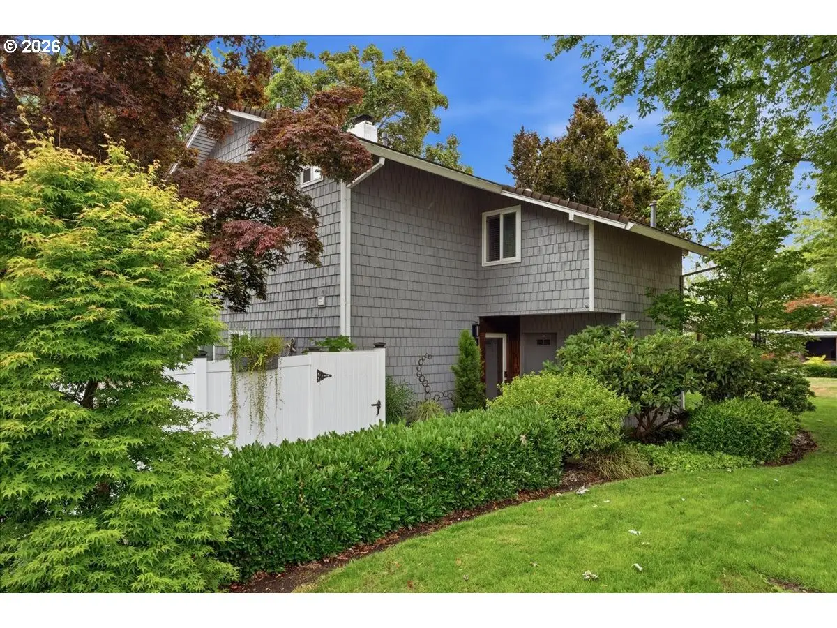 634 N Hayden Bay Dr, Portland, OR 97217 - #1
