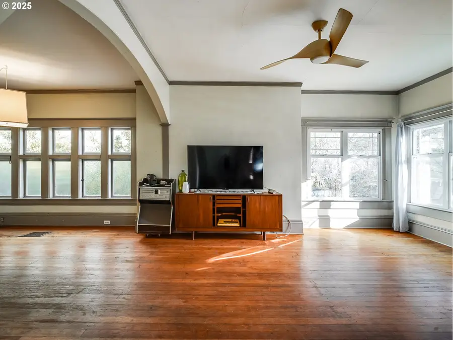 1013 NE Sumner St, Portland, OR 97211 - Image #2