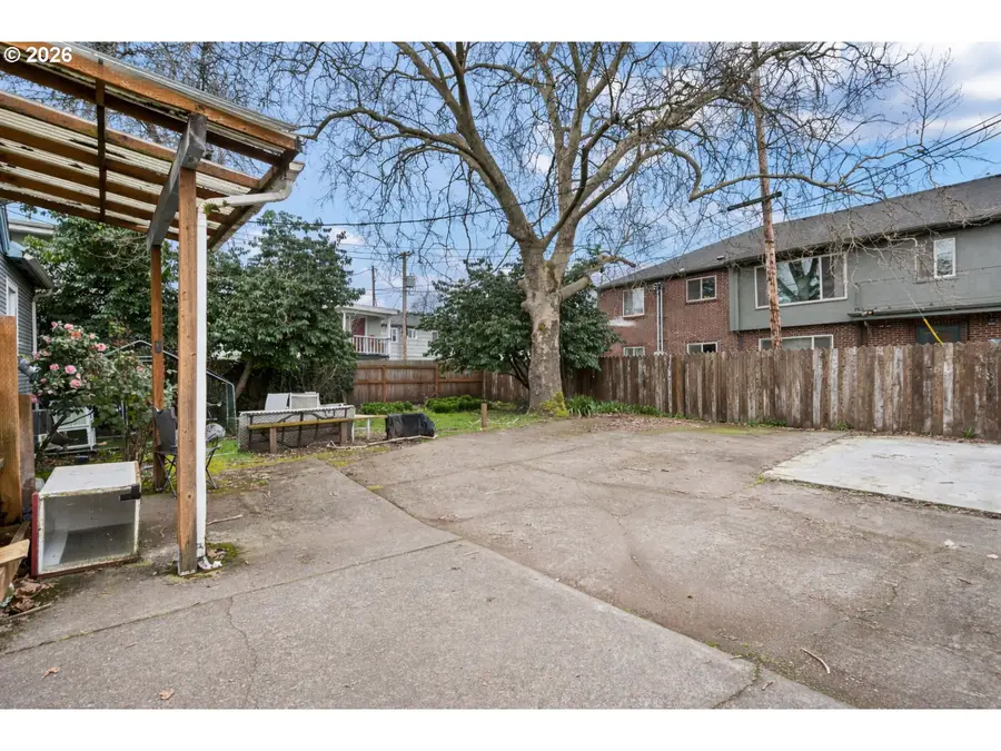 1826 Mill St, Eugene, OR 97401 - #2