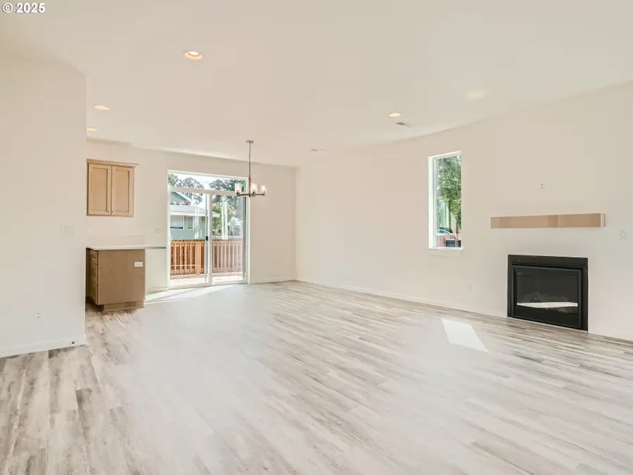 9342 Hallelujah Dr Ne, Salem, OR 97305 - Image #3