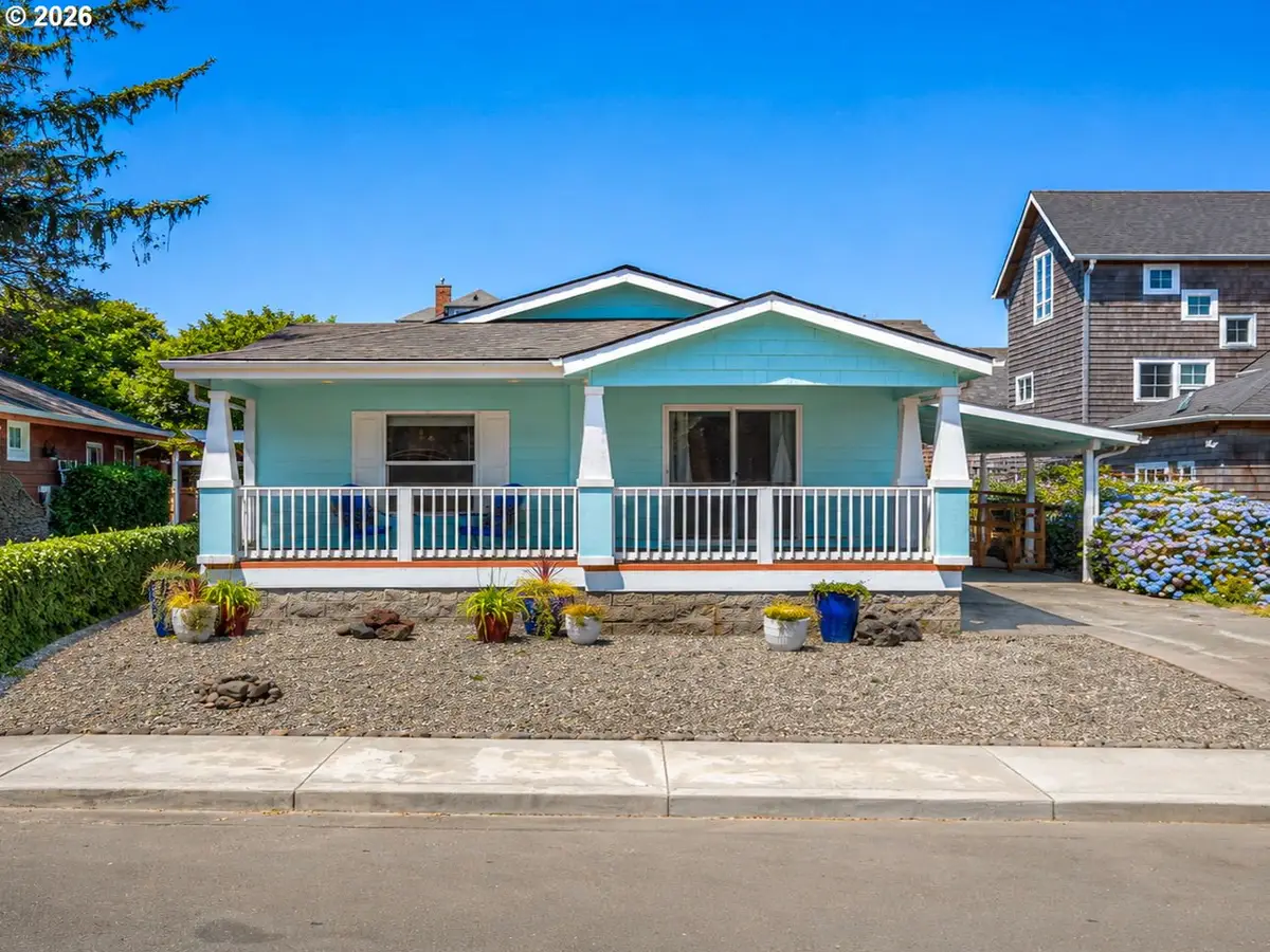 240 11th Ave, Seaside, OR 97138 - #1
