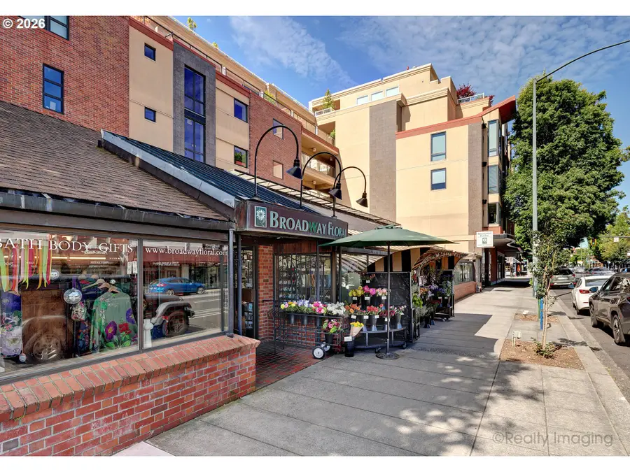 1620 NE Broadway St #228, Portland, OR 97232 - #2