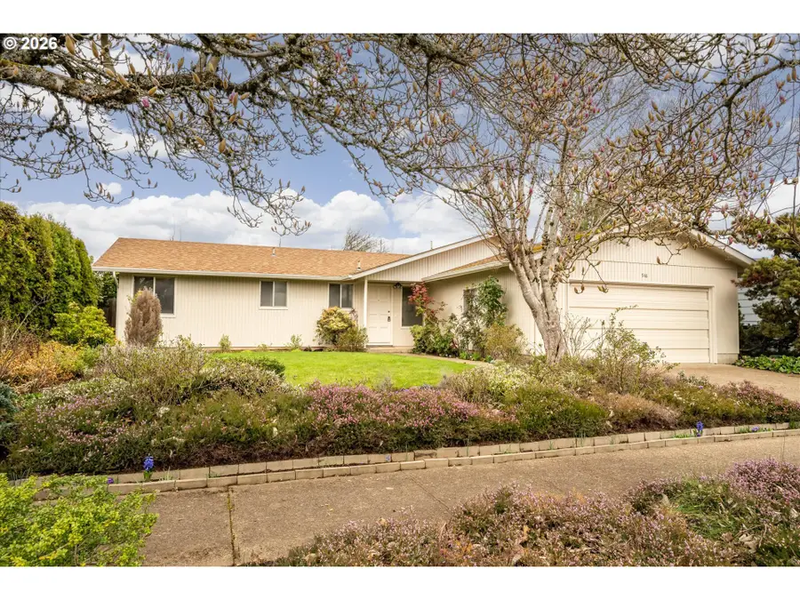 948 V St, Springfield, OR 97477 - #2