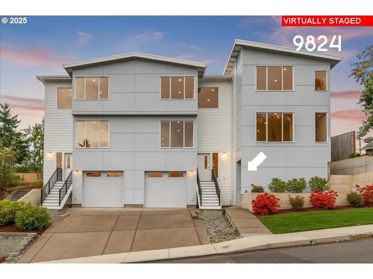 9824 SW 34th Pl, Portland, OR 97219 - Image #1