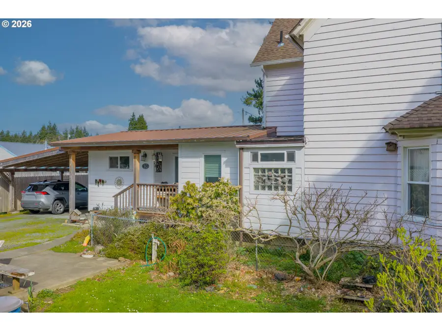 1150 W 8th St, Coquille, OR 97423 - #3