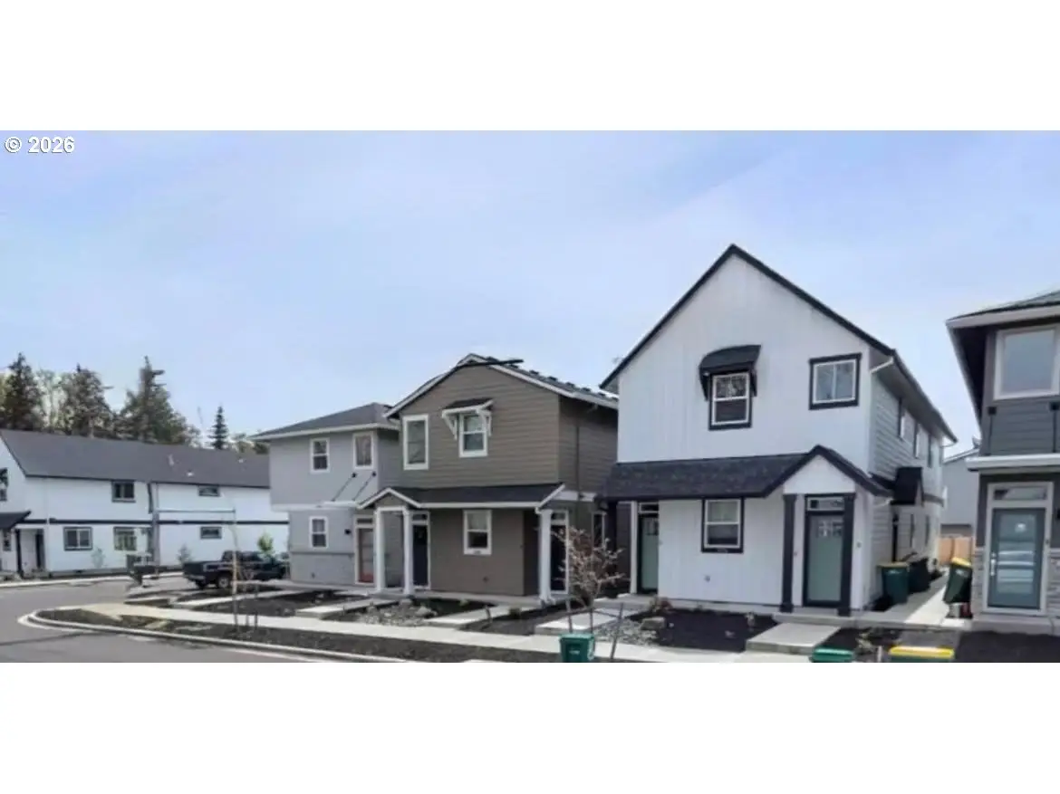 1342 Pacific Ave, Forest Grove, OR 97116 - #1