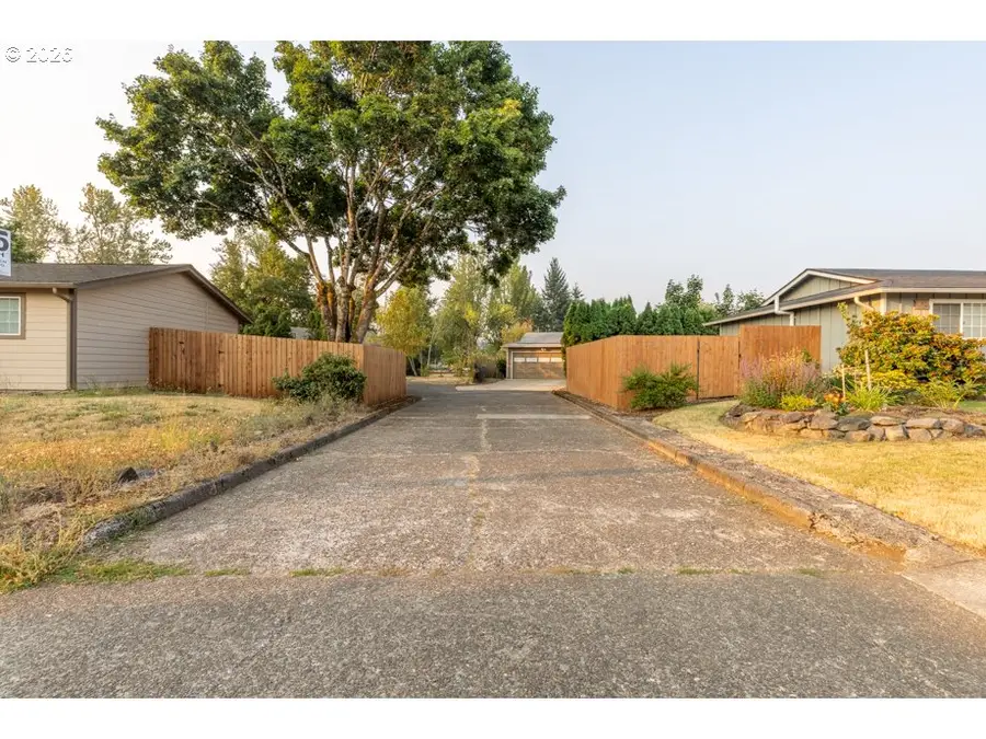1090 Denise St Se, Salem, OR 97306 - #2