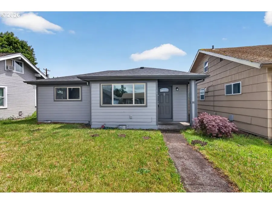 306 23rd Ave, Longview, WA 98632 - #2