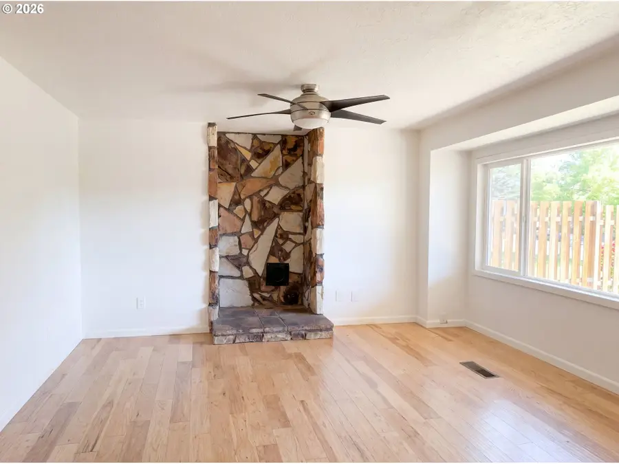 4927 Trade Wind Ave, Keizer, OR 97303 - #3
