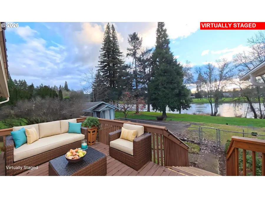 1732 Del Rio Rd, Roseburg, OR 97471 - Image #2