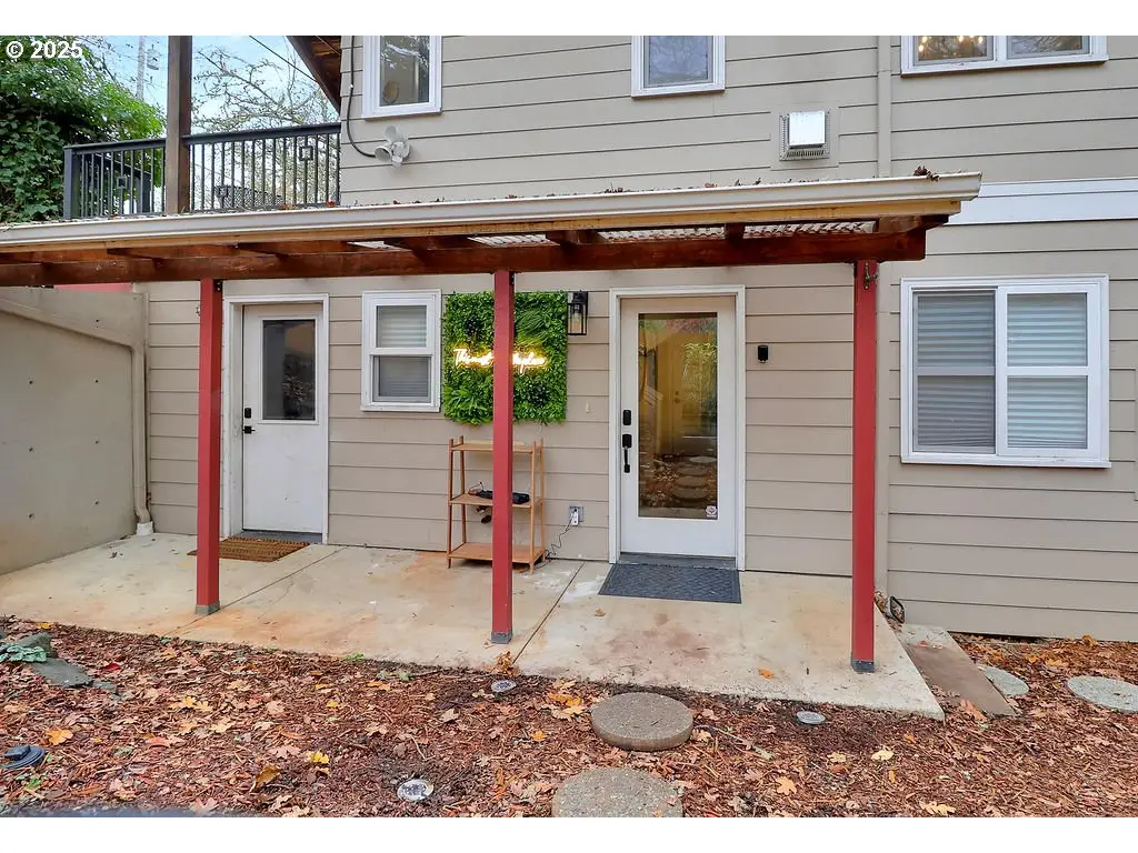 1885 Woodlawn Ave #A, Eugene, OR 97403 - Image #1