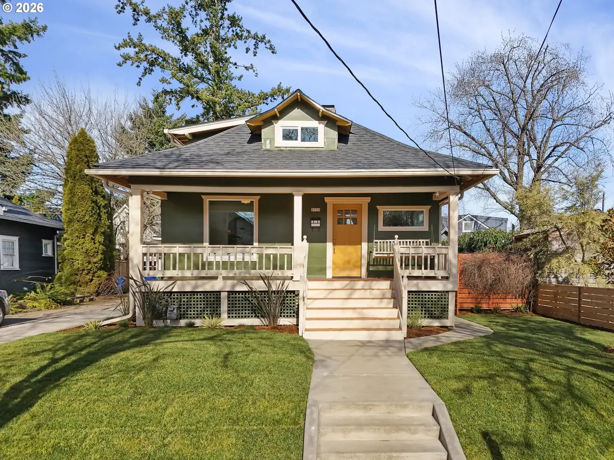 3755 SE Lincoln St, Portland, OR 97214 - Image #1