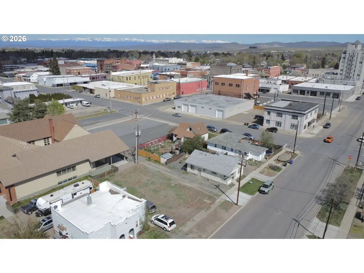 2128 Auburn Ave, Baker City, OR 97814 - #1