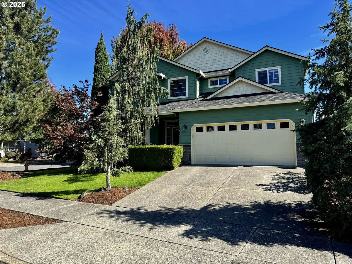 15556 SE Gladys Rose Way, Damascus, OR 97089 - Image #1