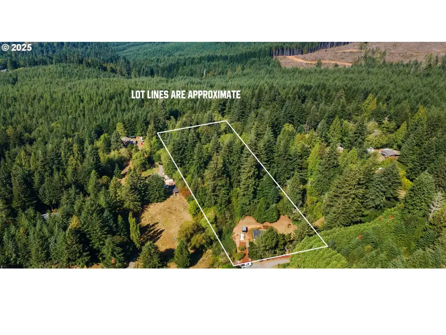 60422 Foxglove Rd, Coos Bay, OR 97420 - #2