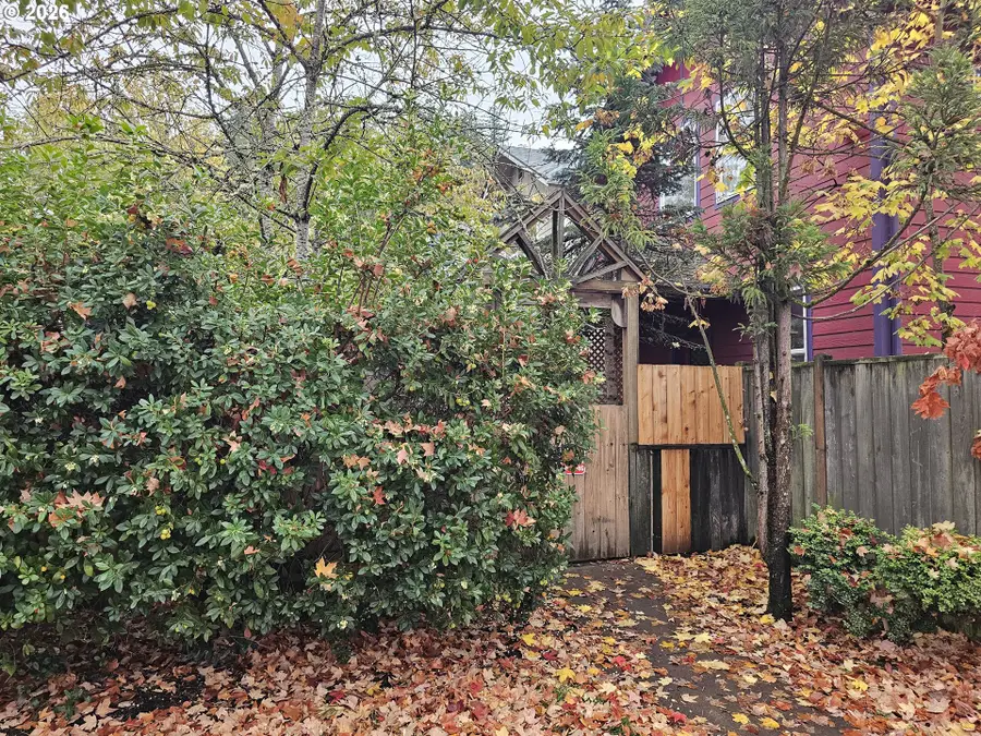 53 Lawrence St, Eugene, OR 97401 - #3