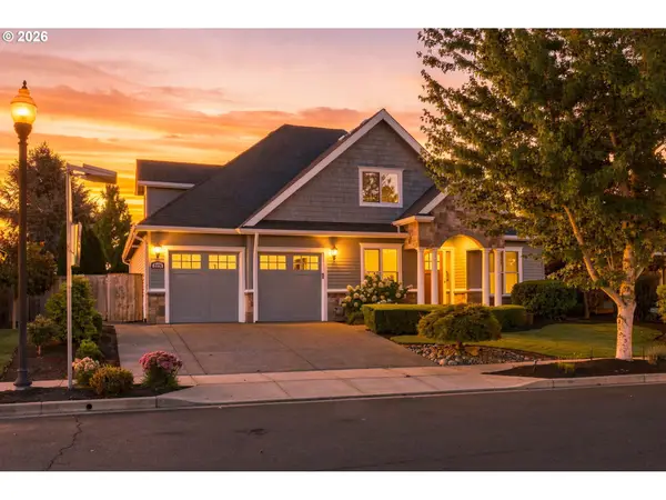 2178 Meridian Dr, Woodburn, OR 97071