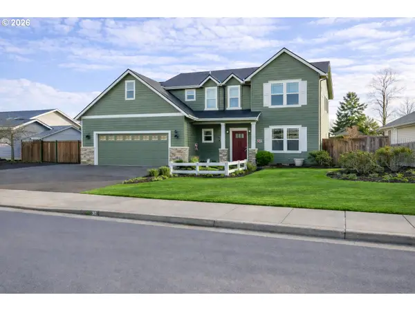817 River Knoll Way, Springfield, OR 97477