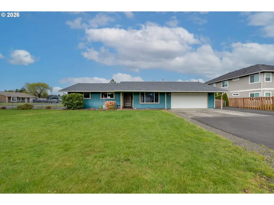 235 W Harbor St, Warrenton, OR 97146 - #2