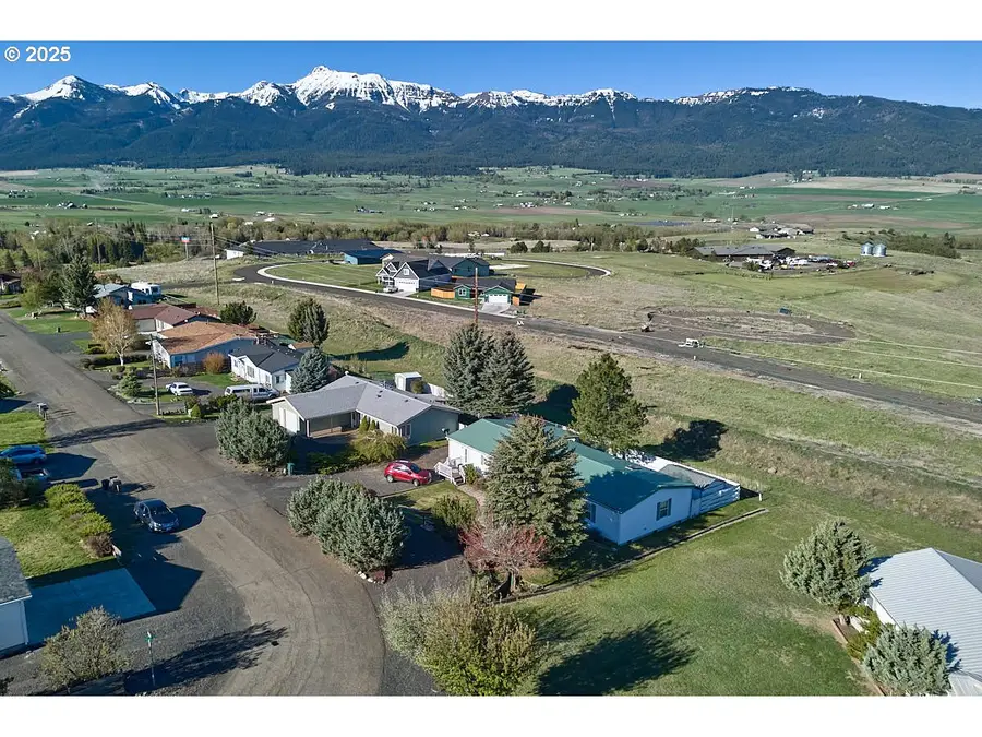 212 Court St, Enterprise, OR 97828 - Image #2