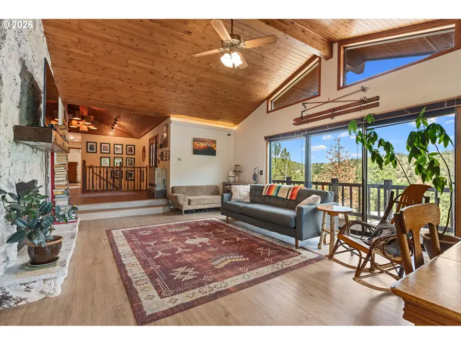 208 Adam Dr, Canyon City, OR 97820 - #3