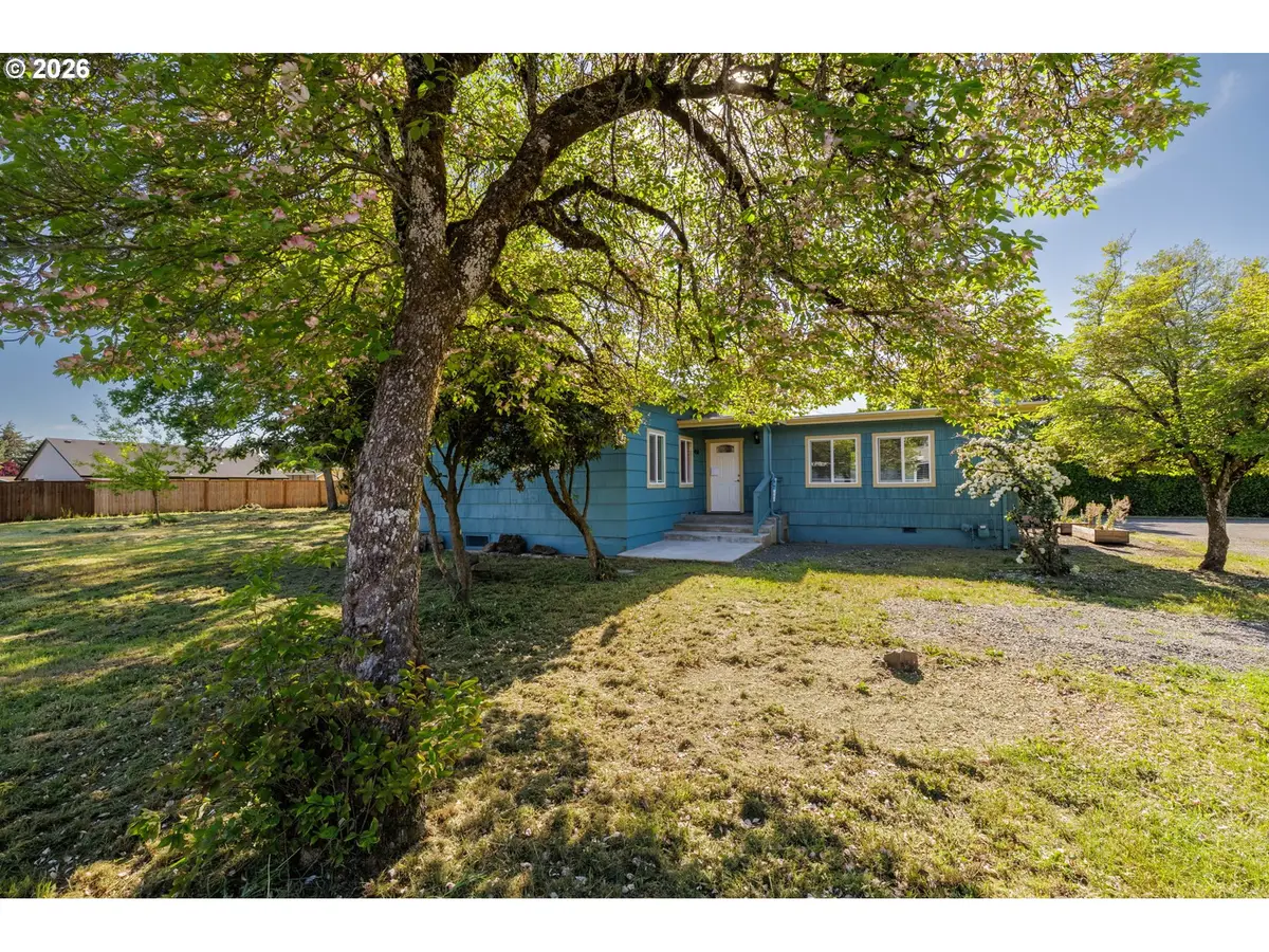 450 Hunsaker Ln, Eugene, OR 97404 - #1