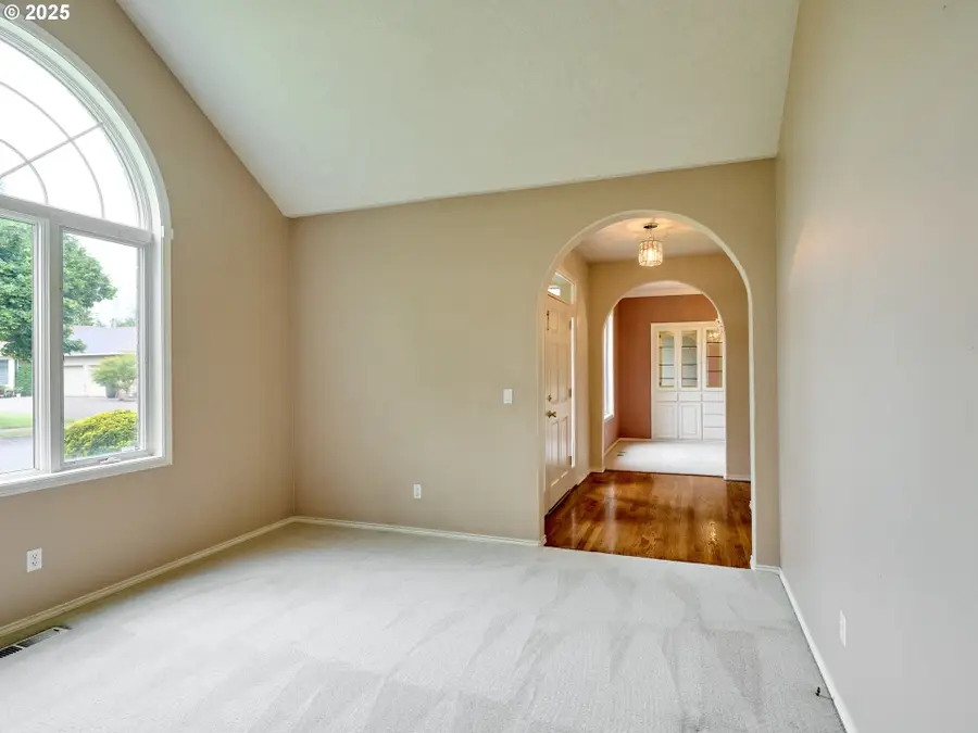 2386 Miller Farm Rd, Woodburn, OR 97071 - Image #3