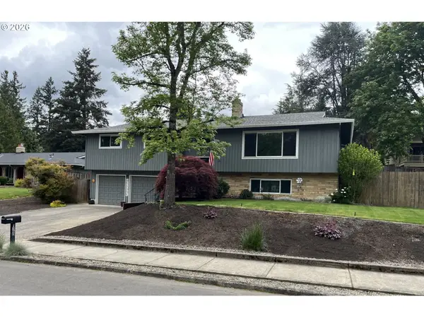 1360 Tamarisk Dr, WestLinn, OR 97068