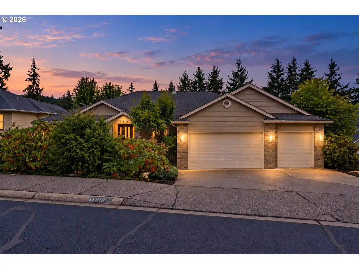 610 Holly Ave, Cottage Grove, OR 97424 - #1